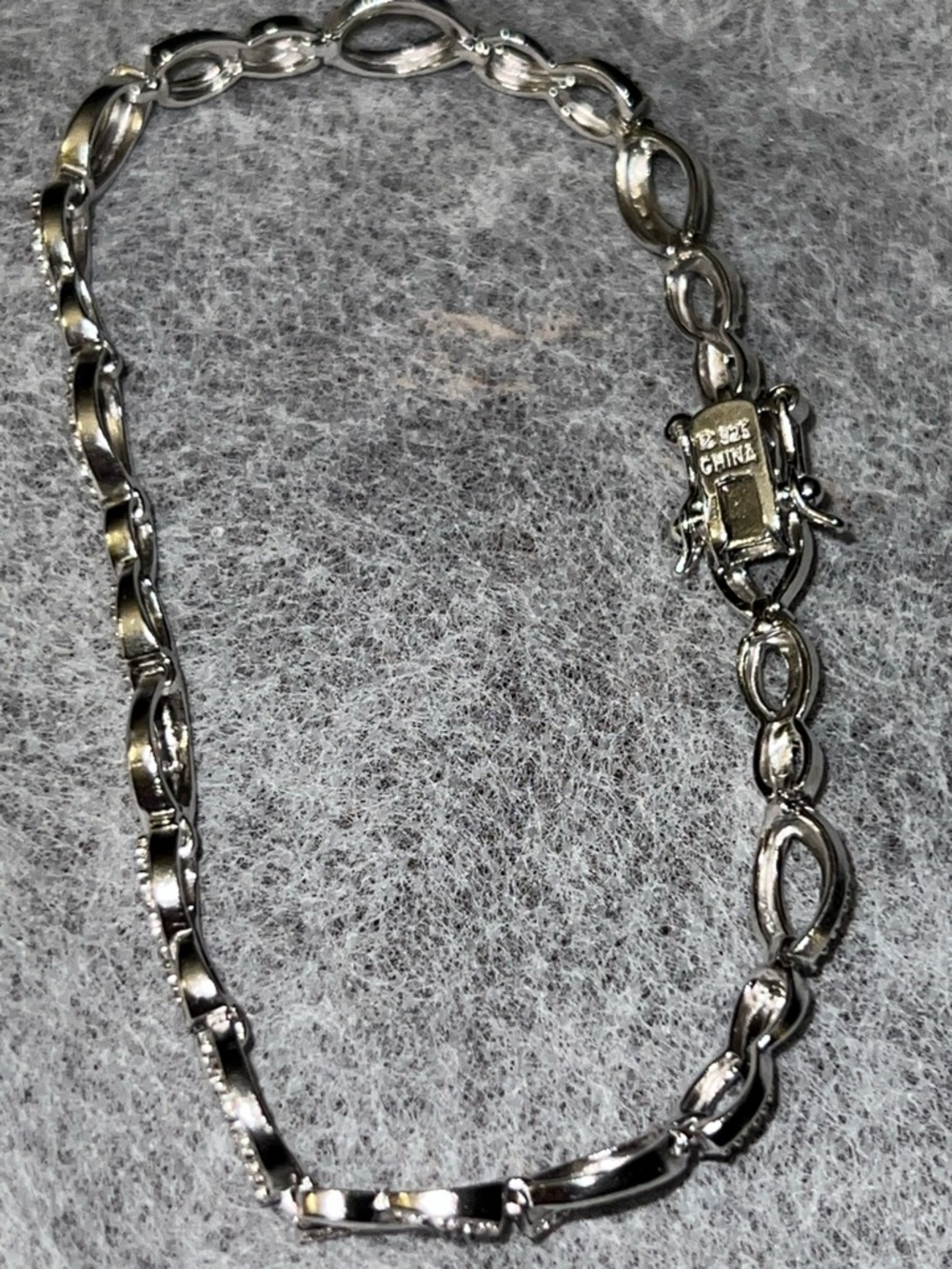 Sterling Silver Link Tennis Bracelet - Sparkling Clear Stones 7”